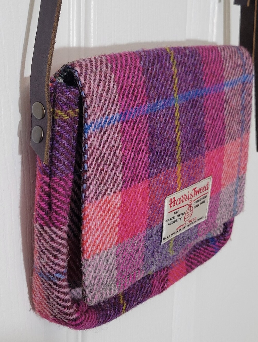 Harris Tweed Hand Woven in Scotland Wool Pink Plaid Crossbody Bag - Picture 5 of 14